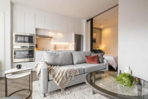 Landing at Linda Vista - 2 Bedrooms in Villa Balboa